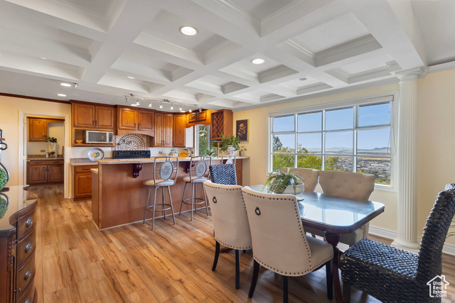 Photo 8 for MLS #2118630 at 683 Hillside Oak Cir
