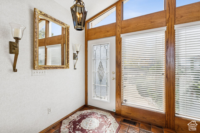 Photo 12 for MLS #2118644 at 12 S Angela Way