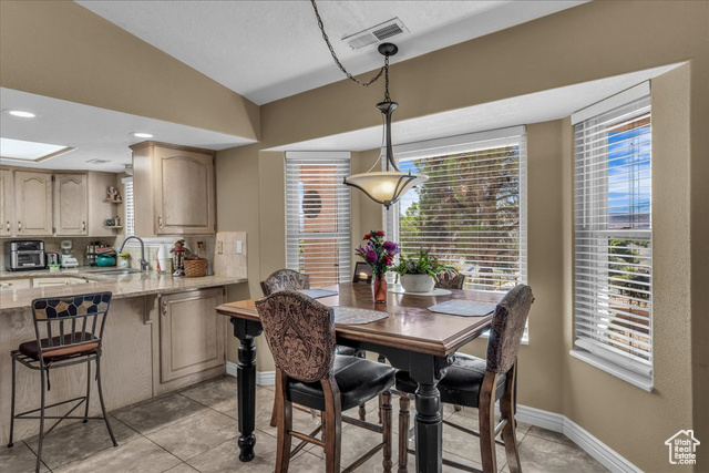 Photo 7 for MLS #2118650 at 665 N Dusk Dr