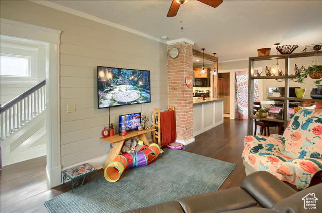 Photo 6 for MLS #2118656 at 3021 Adams Ave