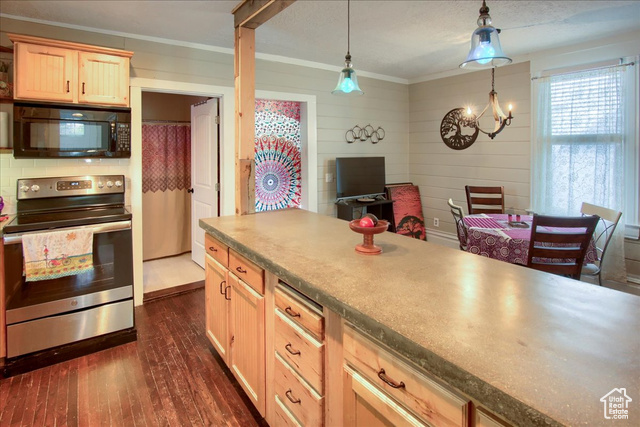 Photo 9 for MLS #2118656 at 3021 Adams Ave