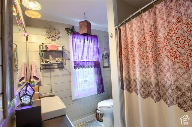 Photo 15 for MLS #2118656 at 3021 Adams Ave