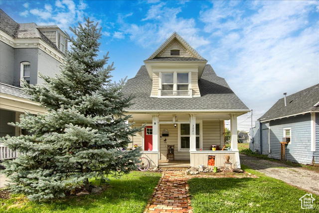 Photo 2 for MLS #2118656 at 3021 Adams Ave