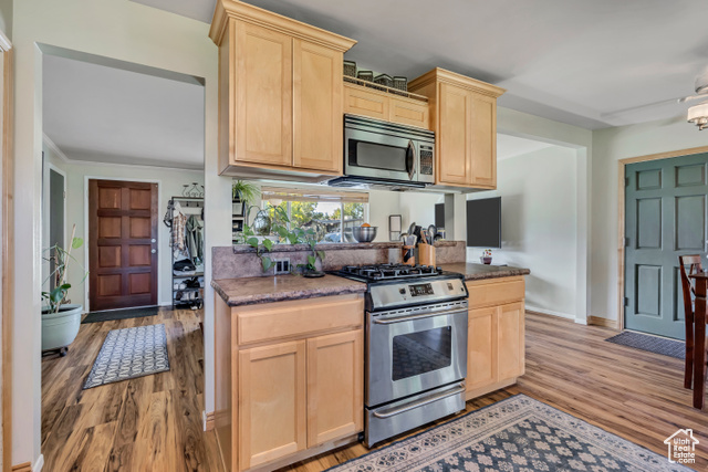 Photo 8 for MLS #2118669 at 1393 E Galaxie Dr