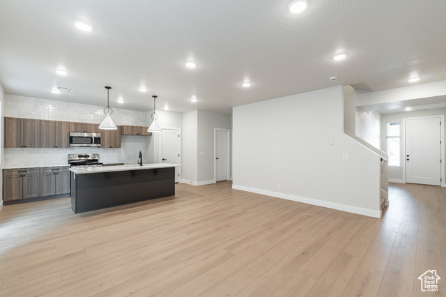 Photo 3 for MLS #2118683 at 3977 E Fossil Way #61