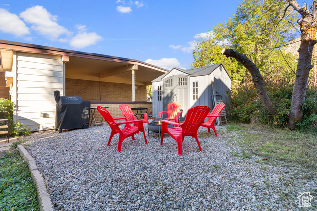 Photo 35 for MLS #2118684 at 3107 Hawthorne Ave