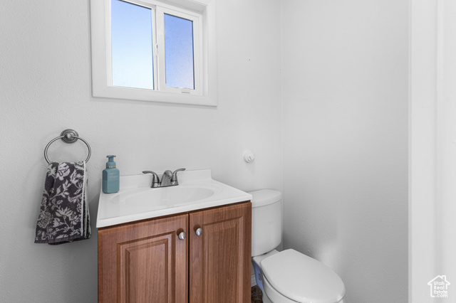 Photo 20 for MLS #2118684 at 3107 Hawthorne Ave
