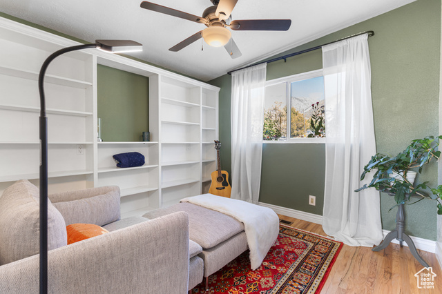 Photo 25 for MLS #2118684 at 3107 Hawthorne Ave