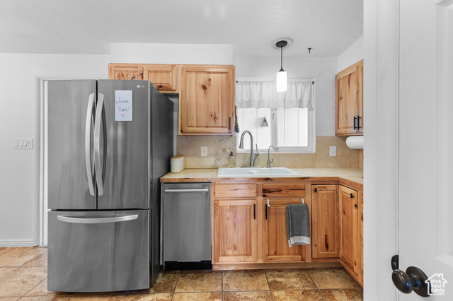 Photo 16 for MLS #2118684 at 3107 Hawthorne Ave