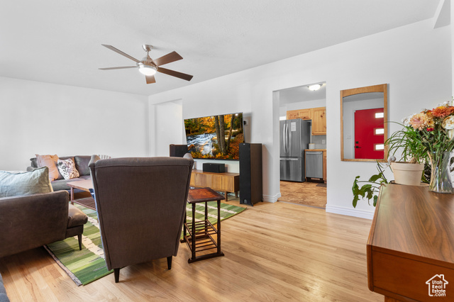 Photo 12 for MLS #2118684 at 3107 Hawthorne Ave