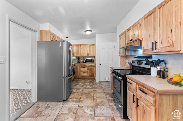 Photo 14 for MLS #2118684 at 3107 Hawthorne Ave