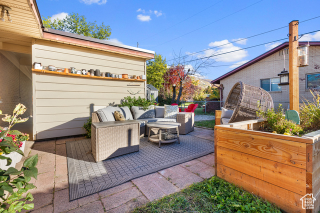 Photo 33 for MLS #2118684 at 3107 Hawthorne Ave