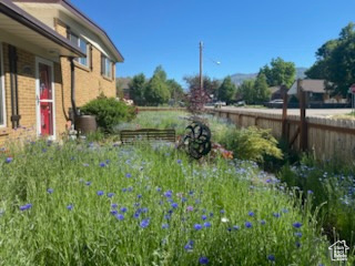 Photo 3 for MLS #2118684 at 3107 Hawthorne Ave