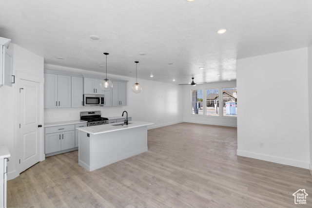 Photo 9 for MLS #2118685 at 127 1580 West
