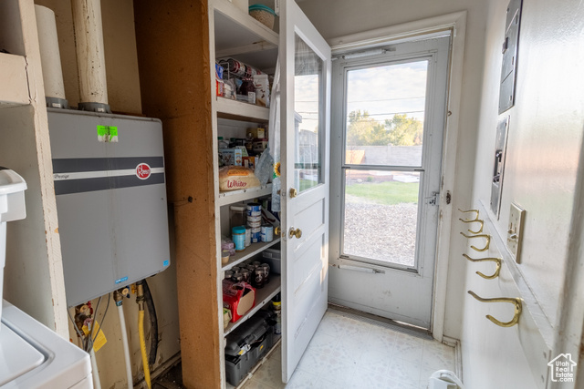 Photo 8 for MLS #2118695 at 751 W Paxton Ave