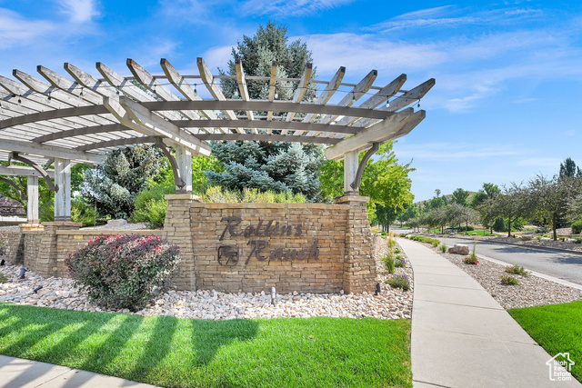 Photo 2 for MLS #2118697 at 6065 N Lariat Ln