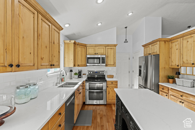 Photo 8 for MLS #2118699 at 39 E Andrews Ln