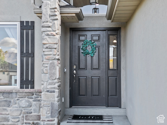 Photo 2 for MLS #2118699 at 39 E Andrews Ln