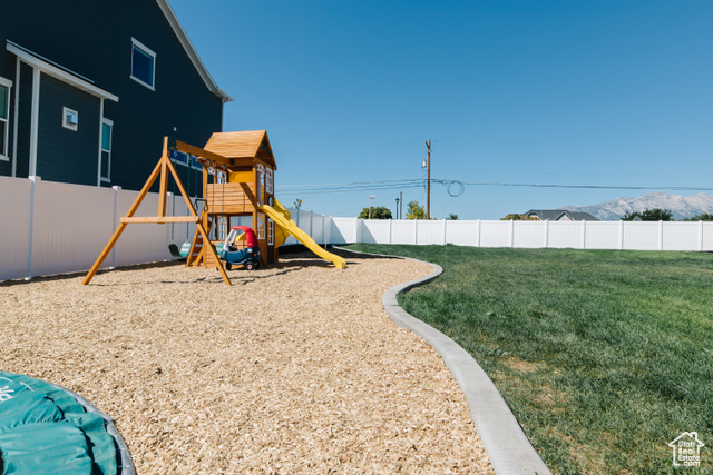 Photo 15 for MLS #2118704 at 893 N 1580 East