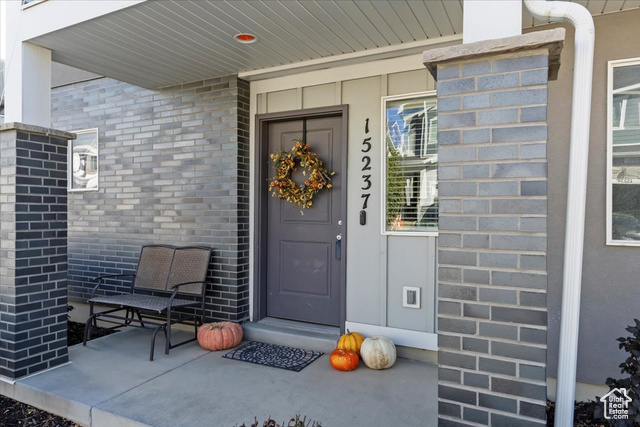 Photo 3 for MLS #2118705 at 15237 S Tack Way