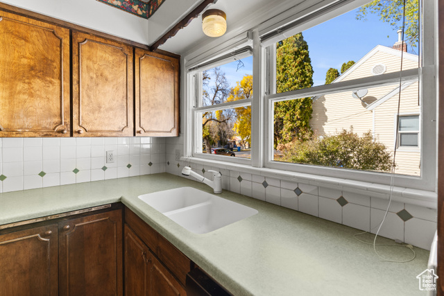 Photo 9 for MLS #2118706 at 732 N 500 East