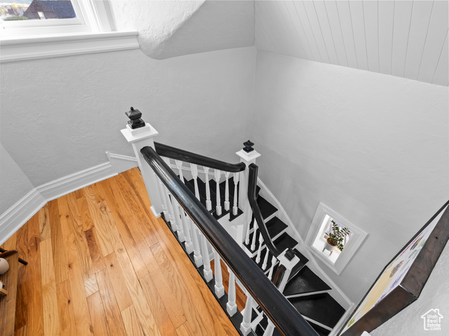 Photo 18 for MLS #2118716 at 395 E 100 South