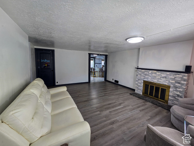 Photo 7 for MLS #2118725 at 366 W 1000 North