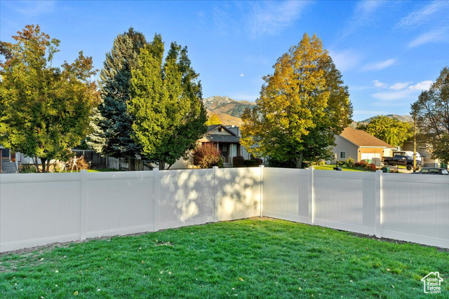 Photo 29 for MLS #2118736 at 818 E Creekside Dr
