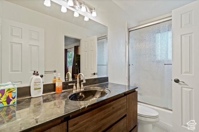 Photo 16 for MLS #2118736 at 818 E Creekside Dr