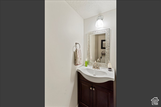 Photo 21 for MLS #2118736 at 818 E Creekside Dr