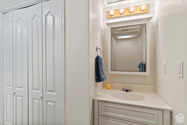 Photo 18 for MLS #2118736 at 818 E Creekside Dr
