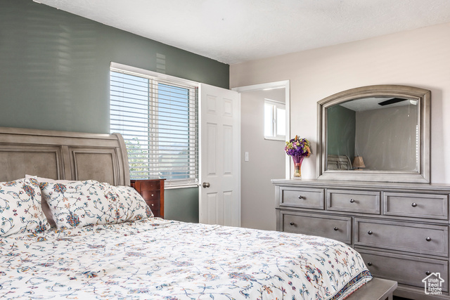 Photo 11 for MLS #2118739 at 4714 W Richfield Ave
