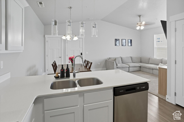 Photo 10 for MLS #2118743 at 1816 W Eaglewood Dr #301