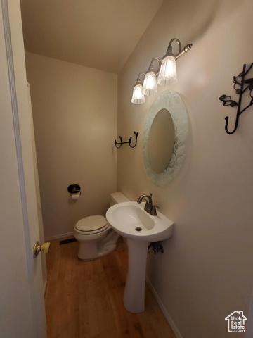 Photo 20 for MLS #2118757 at 582 7 West
