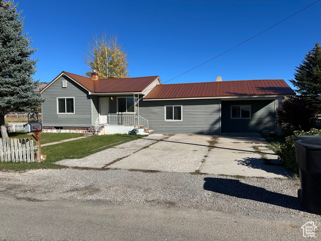 View photos for 582 7 West MLS #2118757 - 582 7 West