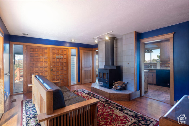 Photo 11 for MLS #2118758 at 321 Matterhorn Dr