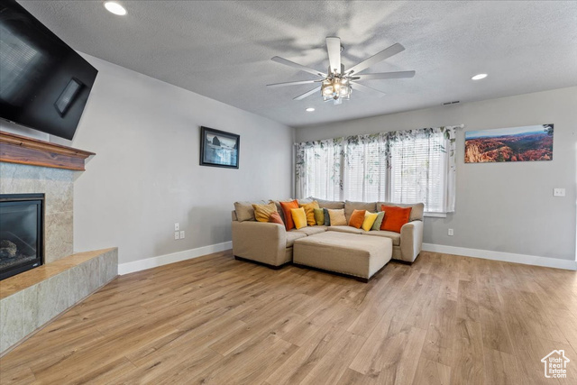 Photo 4 for MLS #2118760 at 1323 N Silvercrest Dr
