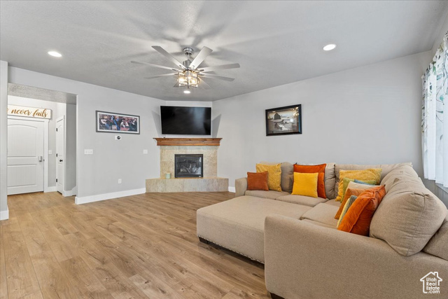 Photo 3 for MLS #2118760 at 1323 N Silvercrest Dr