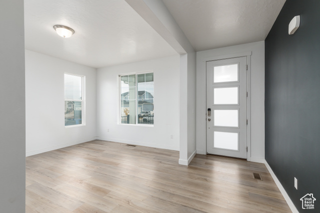 Photo 9 for MLS #2118767 at 4325 W 75 North
