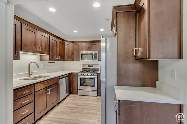 Photo 11 for MLS #2118777 at 889 N Sapphire St