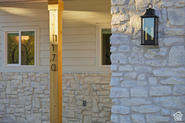 Photo 4 for MLS #2118779 at 1170 E Vitt Dr