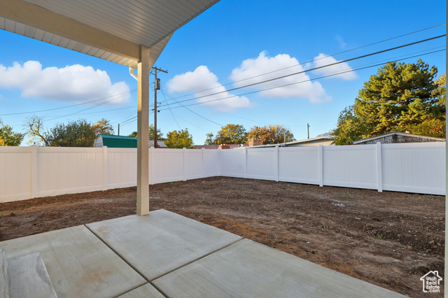 Photo 8 for MLS #2118779 at 1170 E Vitt Dr