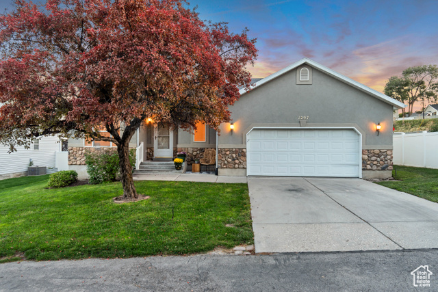 Photo 2 for MLS #2118786 at 1297 W Glencoe Dr