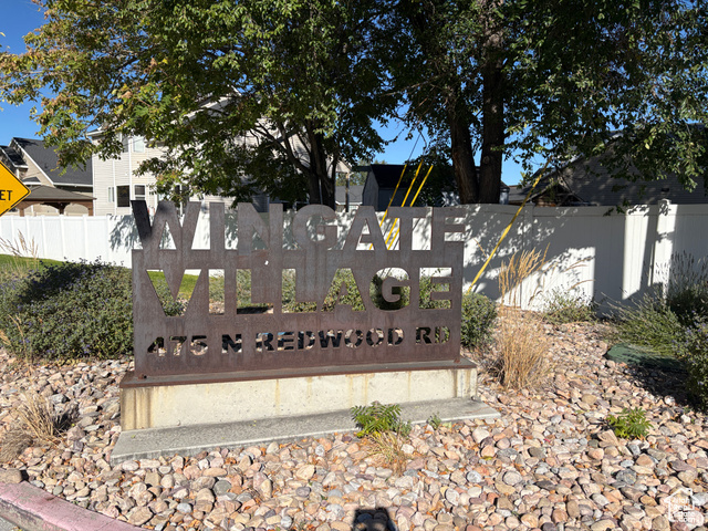 Photo 3 for MLS #2118791 at 475 N Redwood Rd #31