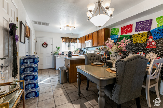 Photo 12 for MLS #2118791 at 475 N Redwood Rd #31