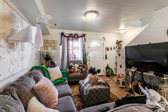 Photo 9 for MLS #2118791 at 475 N Redwood Rd #31