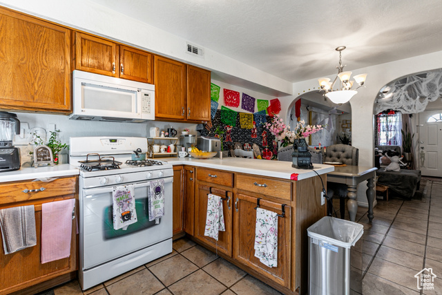 Photo 14 for MLS #2118791 at 475 N Redwood Rd #31