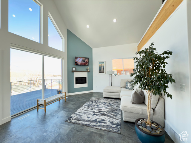 Photo 10 for MLS #2118793 at 1610 N Mackinaw Way