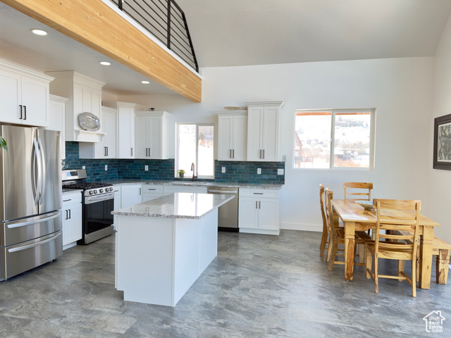 Photo 15 for MLS #2118793 at 1610 N Mackinaw Way