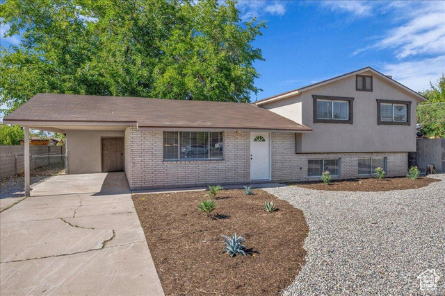 Photo 3 for MLS #2118802 at 134 S 200 East